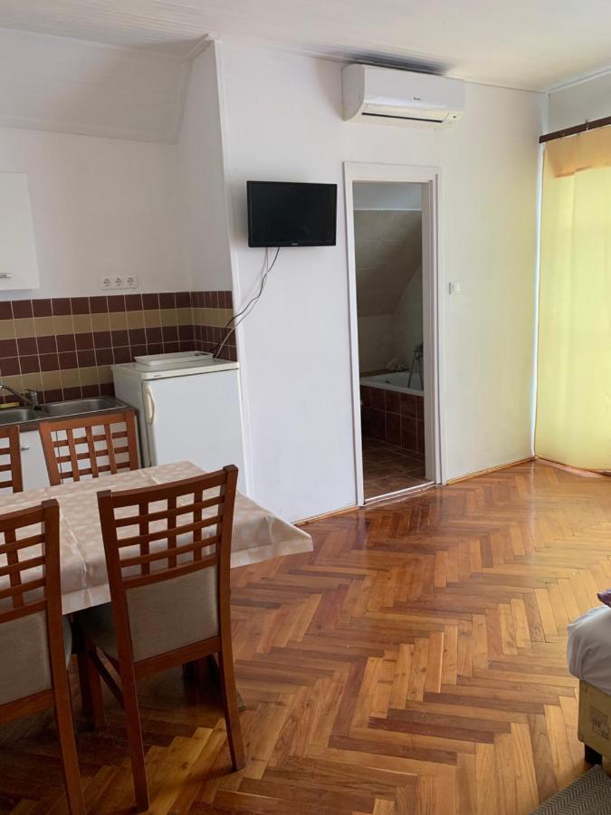 Apartmán Kriszta Apartmanhaz Balatonlelle Exteriér fotografie