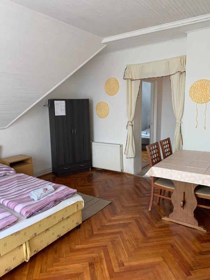 Apartmán Kriszta Apartmanhaz Balatonlelle Exteriér fotografie