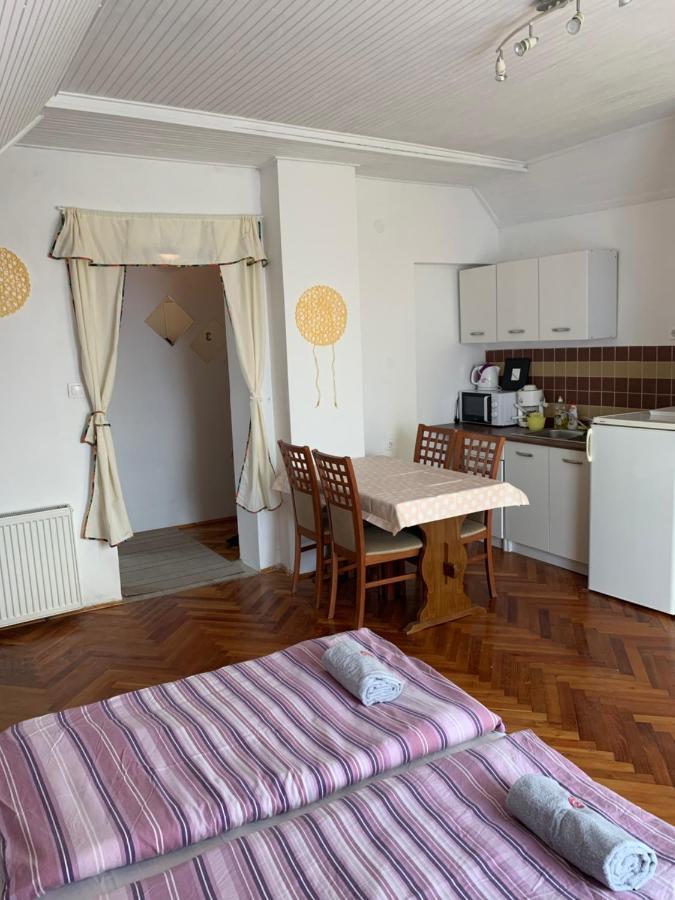 Apartmán Kriszta Apartmanhaz Balatonlelle Exteriér fotografie
