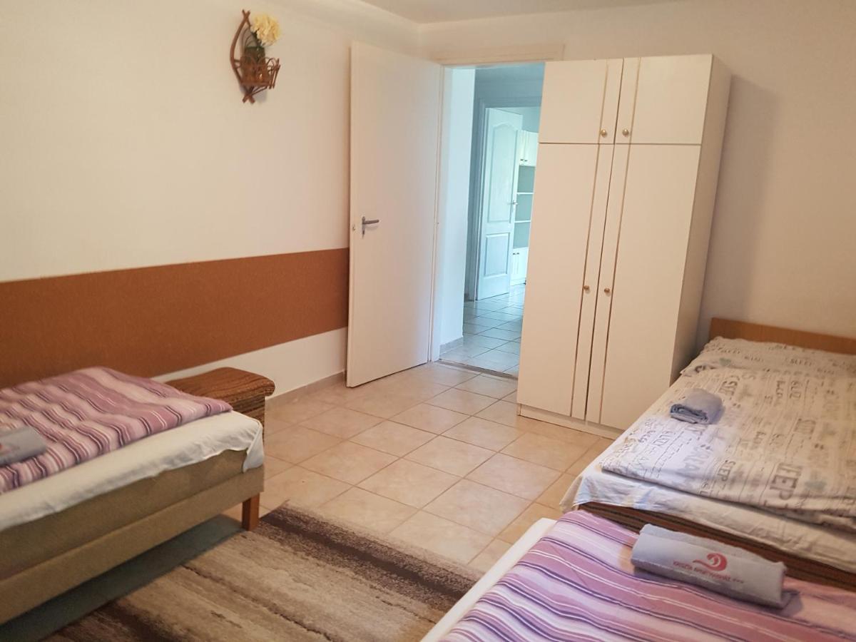 Apartmán Kriszta Apartmanhaz Balatonlelle Exteriér fotografie