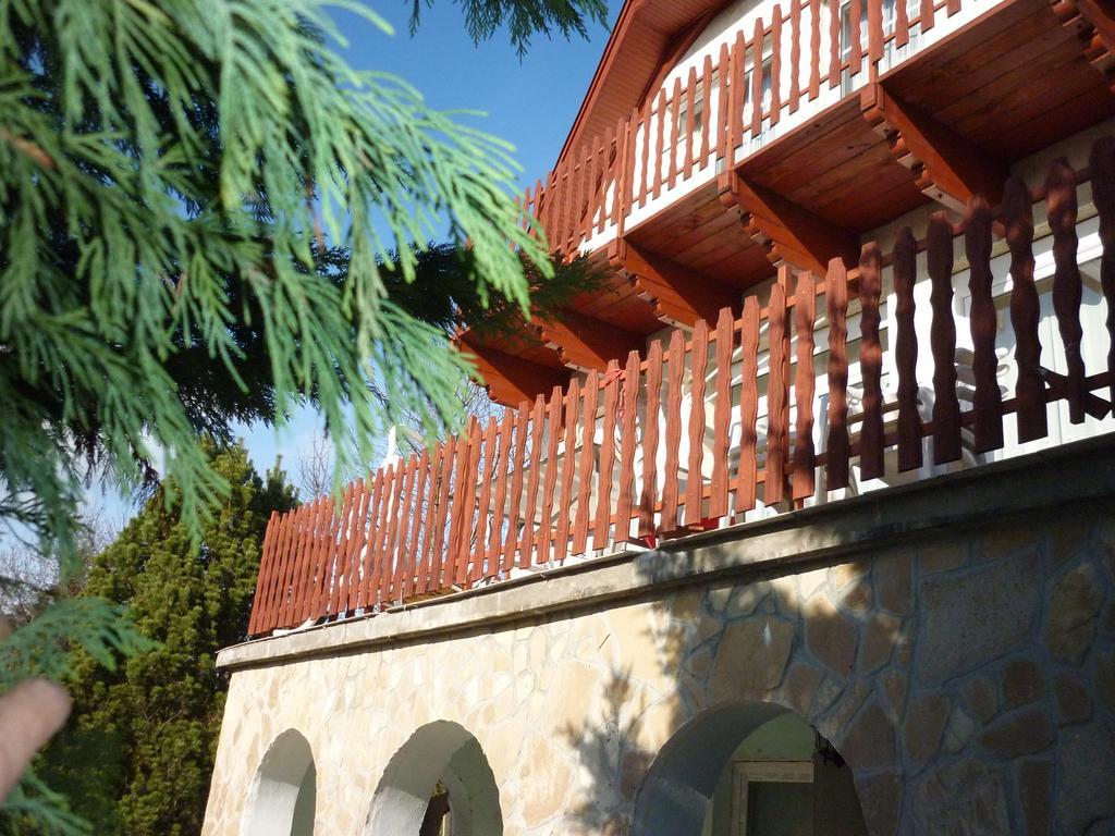 Apartmán Kriszta Apartmanhaz Balatonlelle Exteriér fotografie