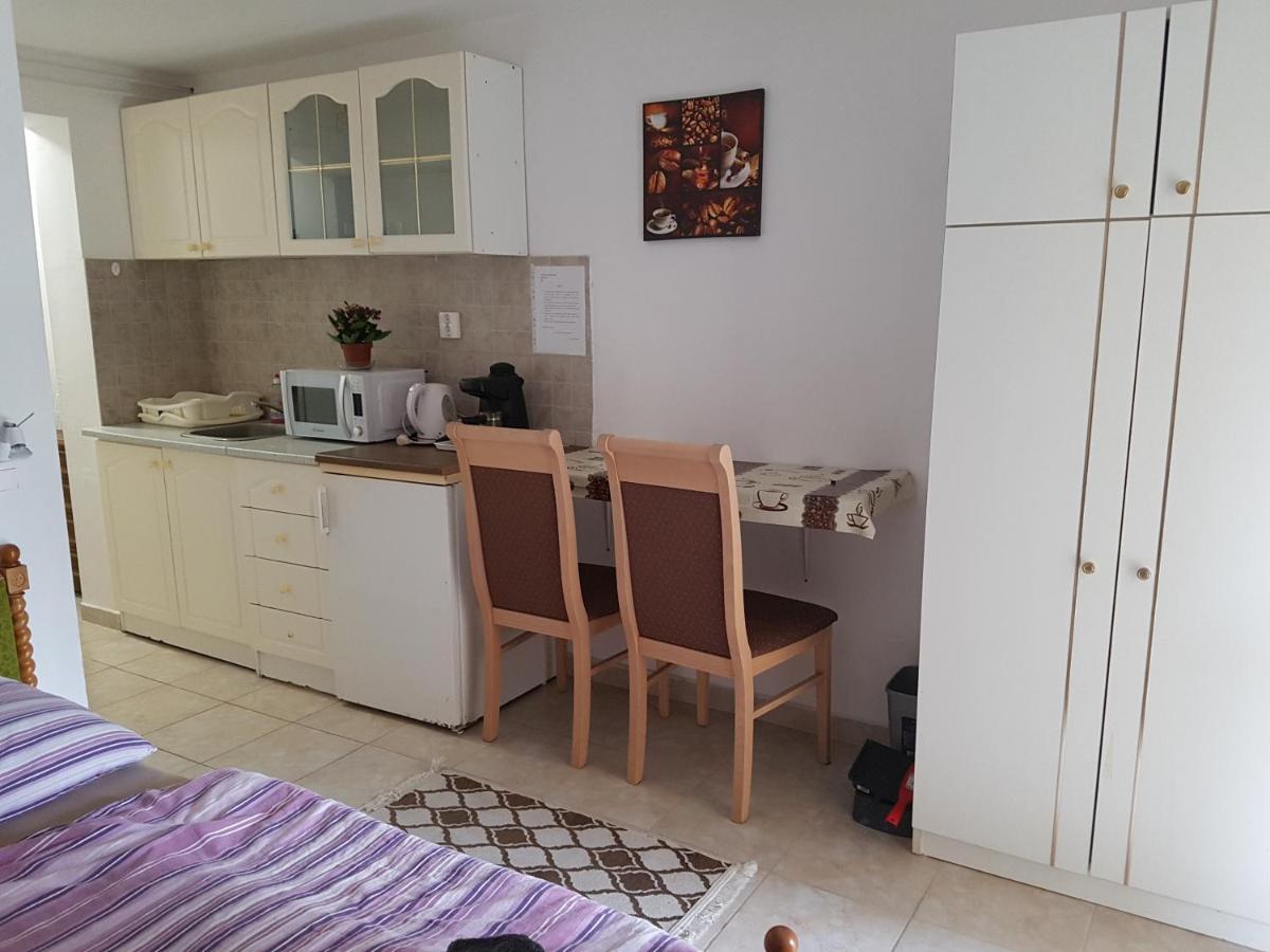 Apartmán Kriszta Apartmanhaz Balatonlelle Exteriér fotografie
