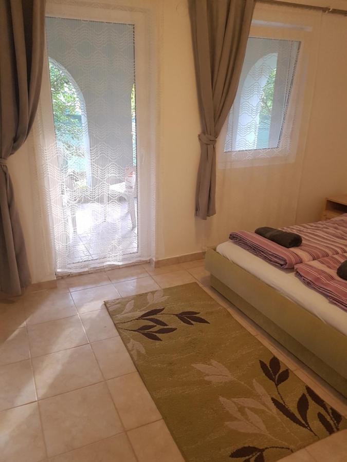 Apartmán Kriszta Apartmanhaz Balatonlelle Exteriér fotografie